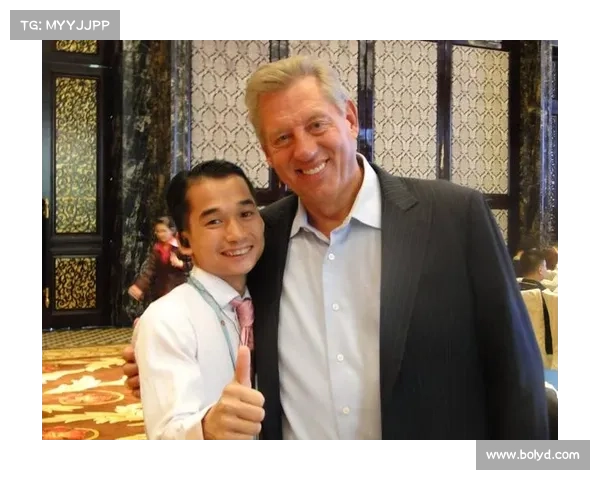 侯昱良:从青年才俊到行业领军人物的成长历程与卓越贡献 侯昱良:从青年才俊到行业领军人物的成长历程与卓越贡献